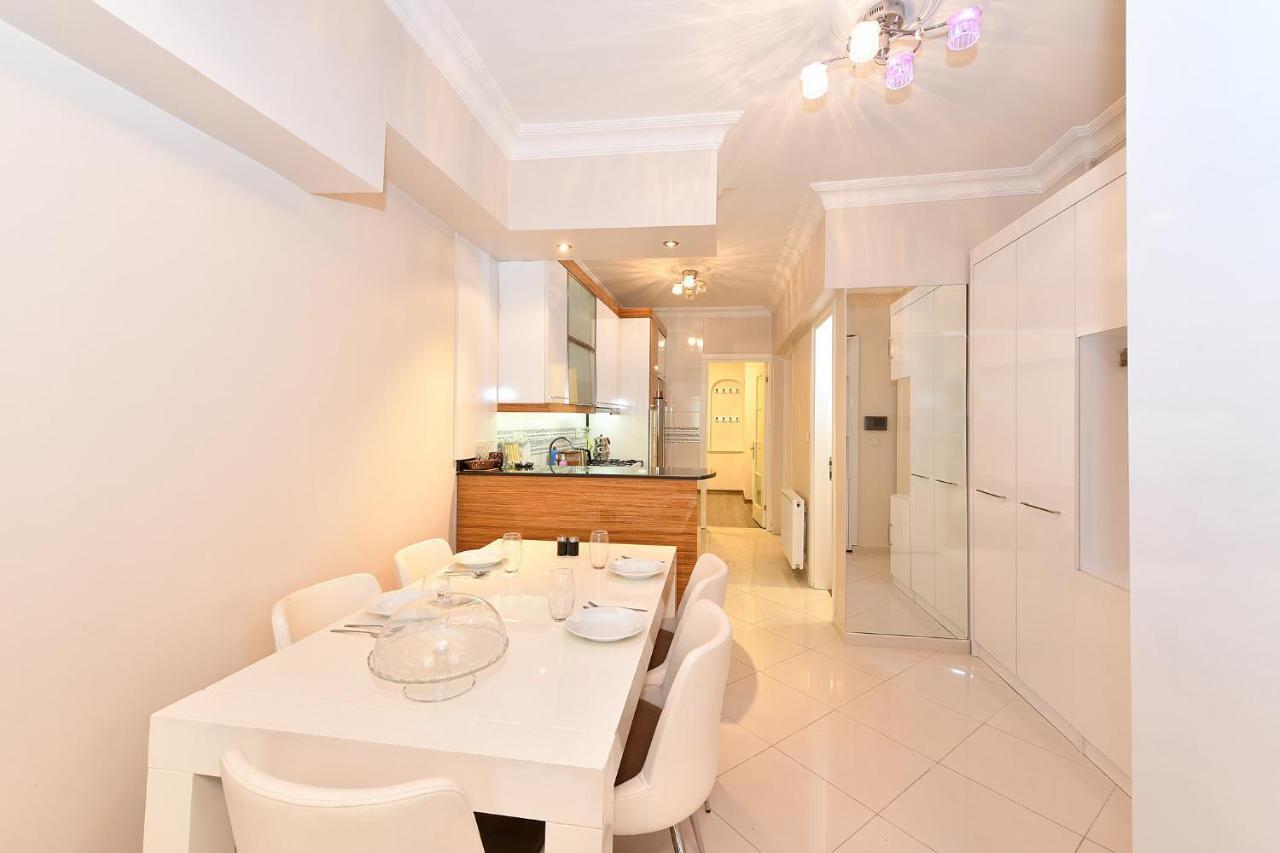 Iskete Suit Istanbul Luaran gambar
